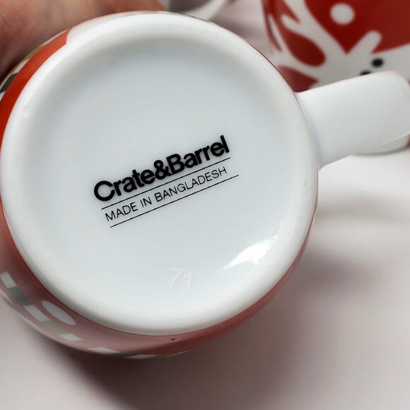 Crate & Barrel Reindeer Set Of 5 Red w/ Scarf Mug or Cup - Coffee, Tea Clean - Picture 4 of 9